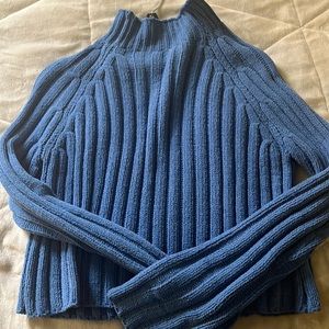 Super soft sweater, stretchy, comfortable